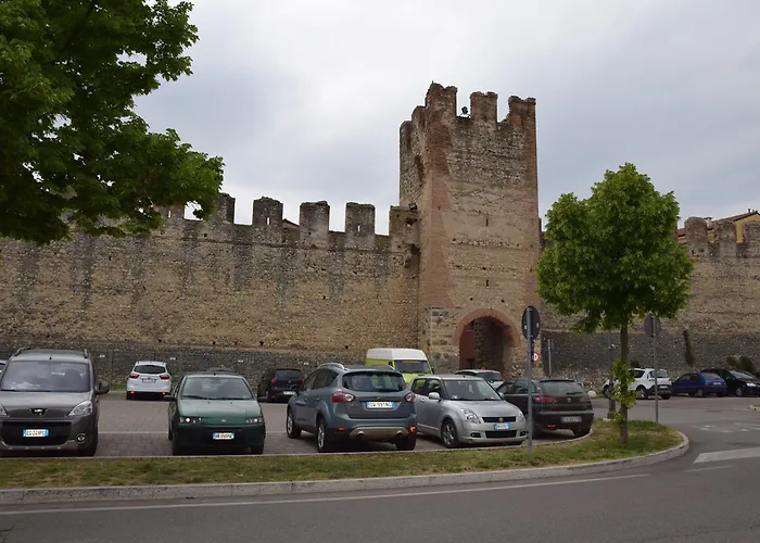 Residenza Ai Capitelli بيت ريفي *